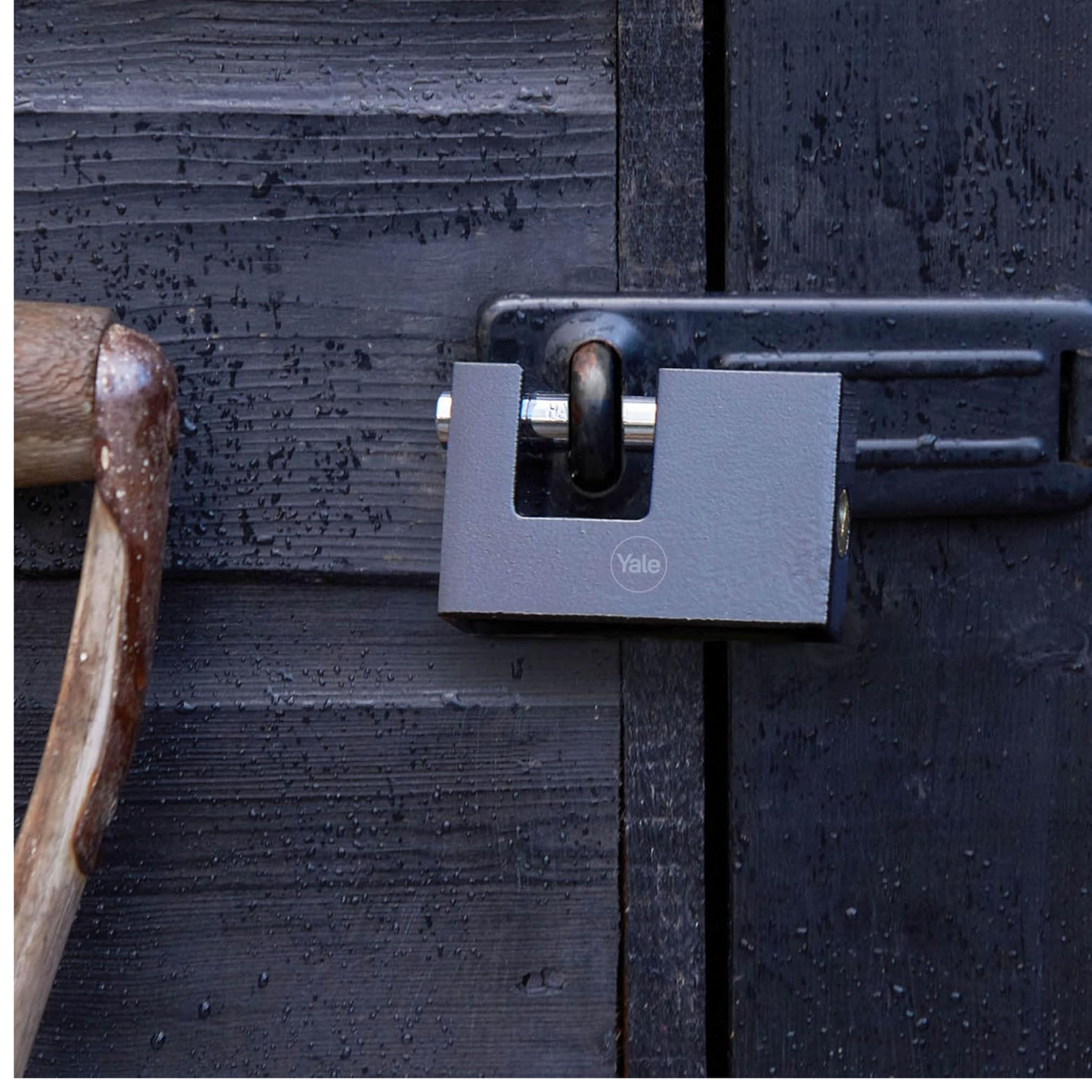 Yale Iron Shutter Padlock Hardened Steel Shackle 90mm Outdoor Black x3 Keys