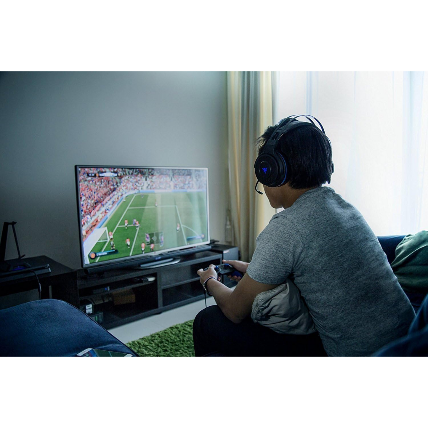Razer Thresher Ultimate Wireless Gaming Headset PS4 and PS5 and PC Dolby 7.1 Lag Free
