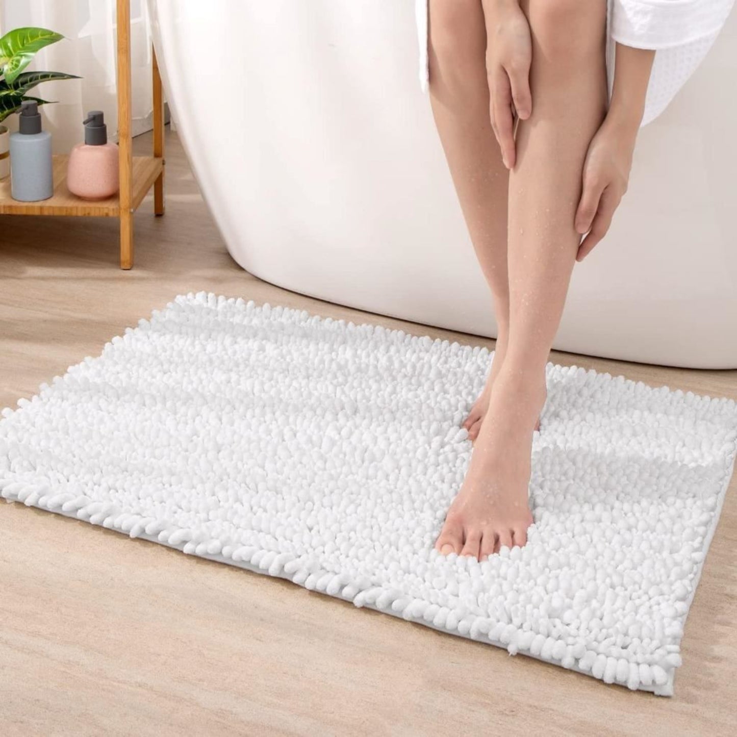 Croydex White Chenille Cushioned Bathroom Rug Slip-Resistant Backing 80x50cm