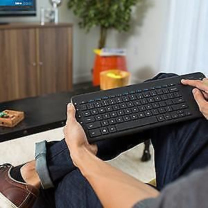 Microsoft Wireless All In One Media Keyboard with Touchpad Italian QWERTY Layout
