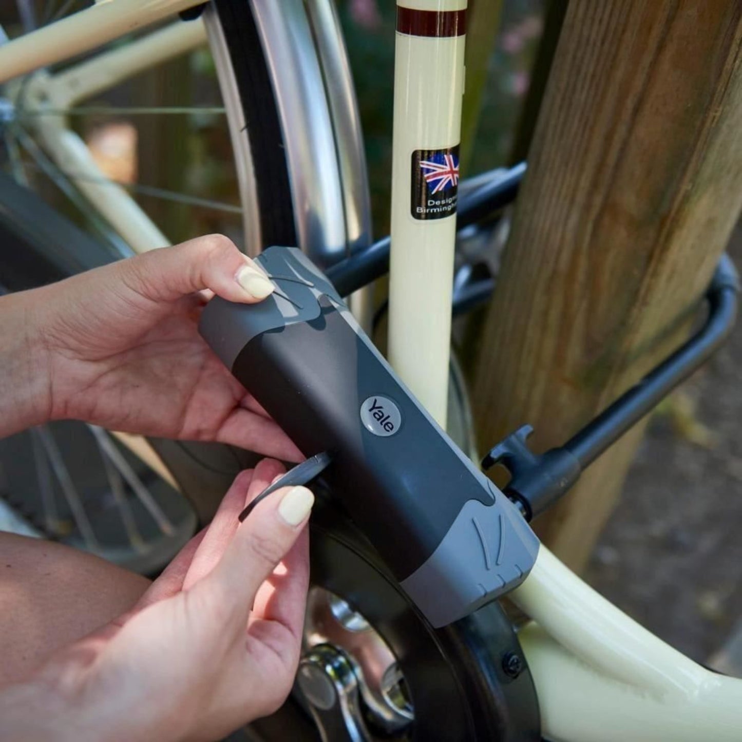 Yale Bike D Lock 230x115mm Max Security 4 Laser Cut Keys Anti Drill