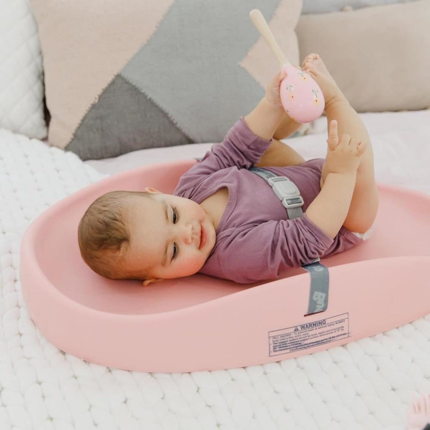 Bumbo Changing Mat Ergonomic Pad Safety Harness Soft Lightweight Cradle Pink
