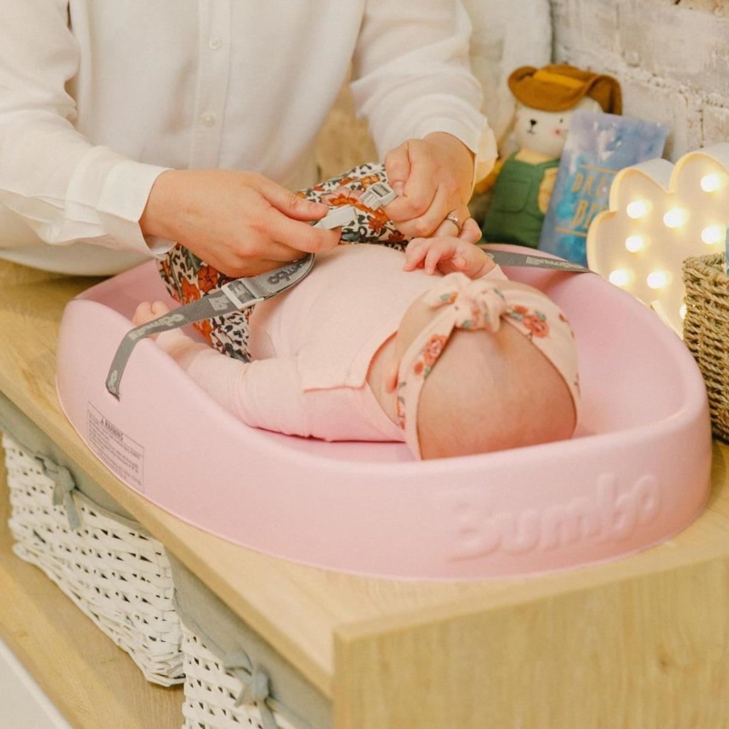Bumbo Changing Mat Ergonomic Pad Safety Harness Soft Lightweight Cradle Pink