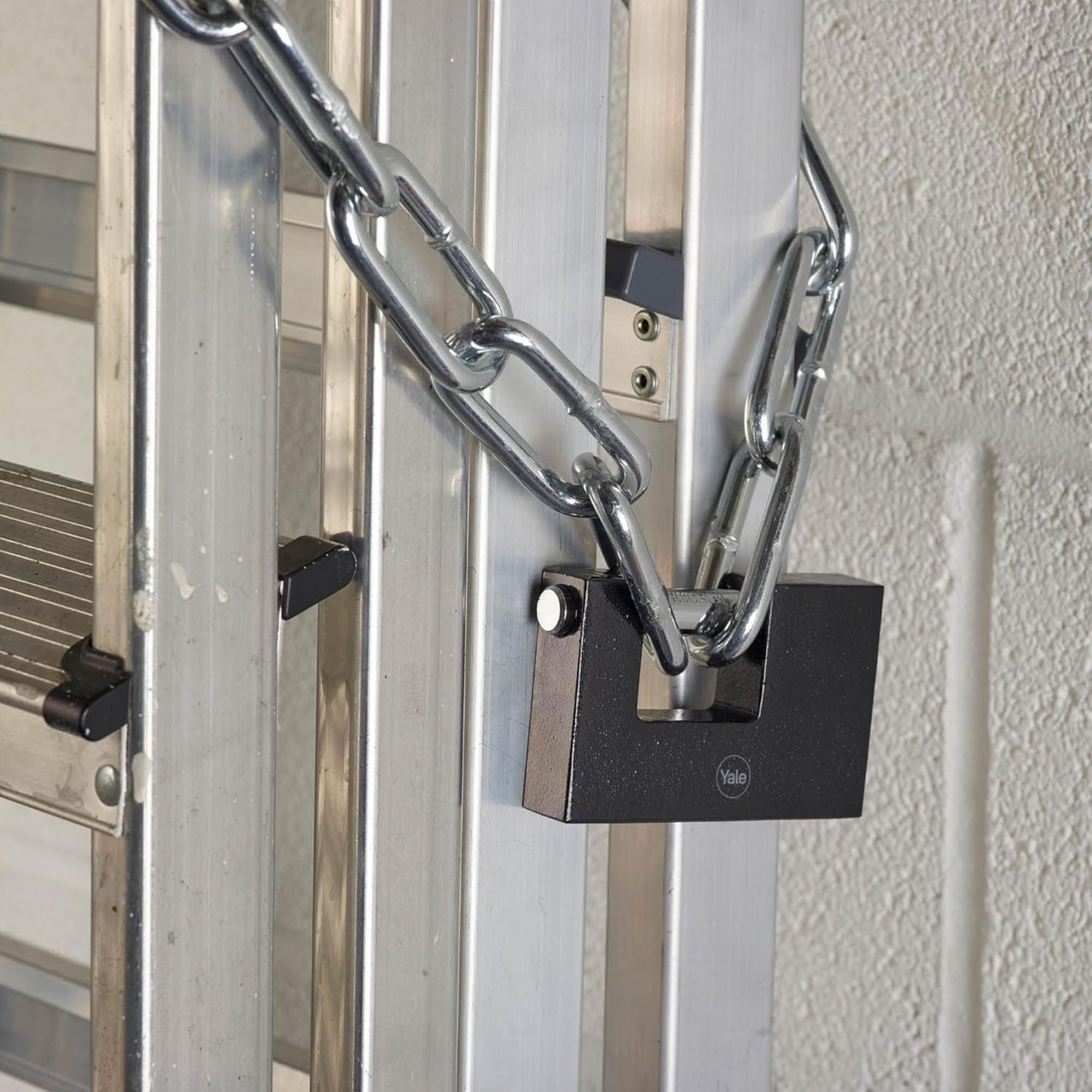 Yale Iron Shutter Padlock Hardened Steel Shackle 90mm Outdoor Black x3 Keys