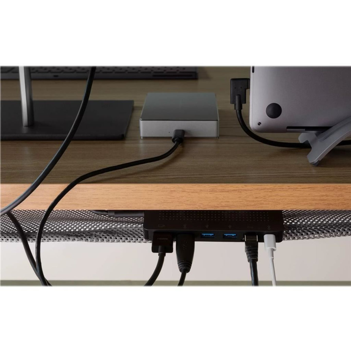 Twelve South StayGo USB-C Hub Wired USB 3.2 Gen 1 For Apple MacBook Black 232676