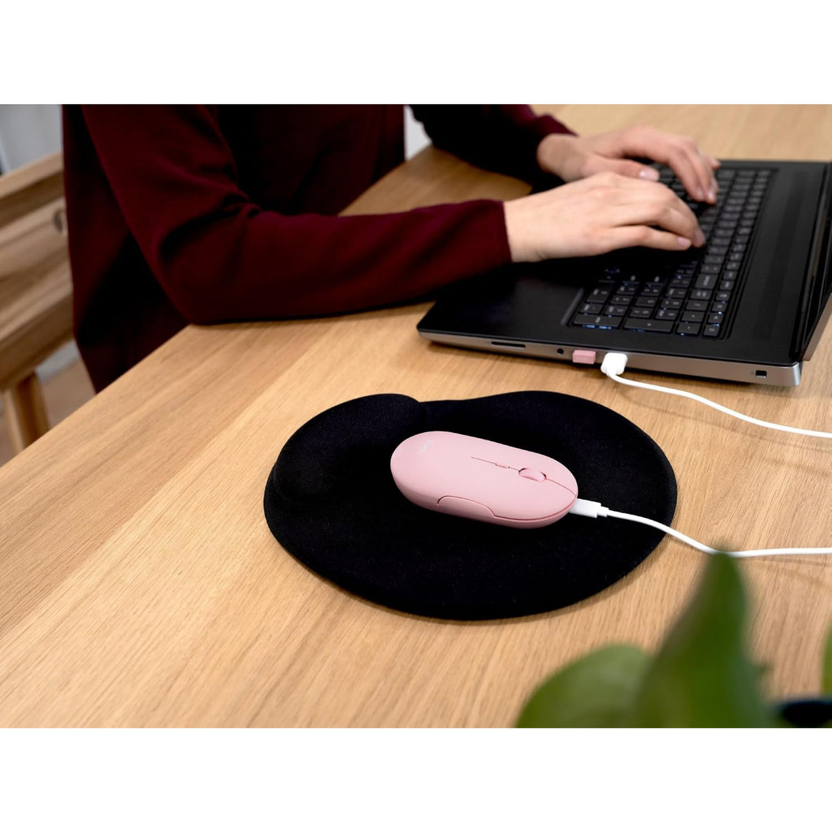 Trust Wireless Bluetooth Mouse or 2.4 GHz with USB Mini-Receiver Rechargeable