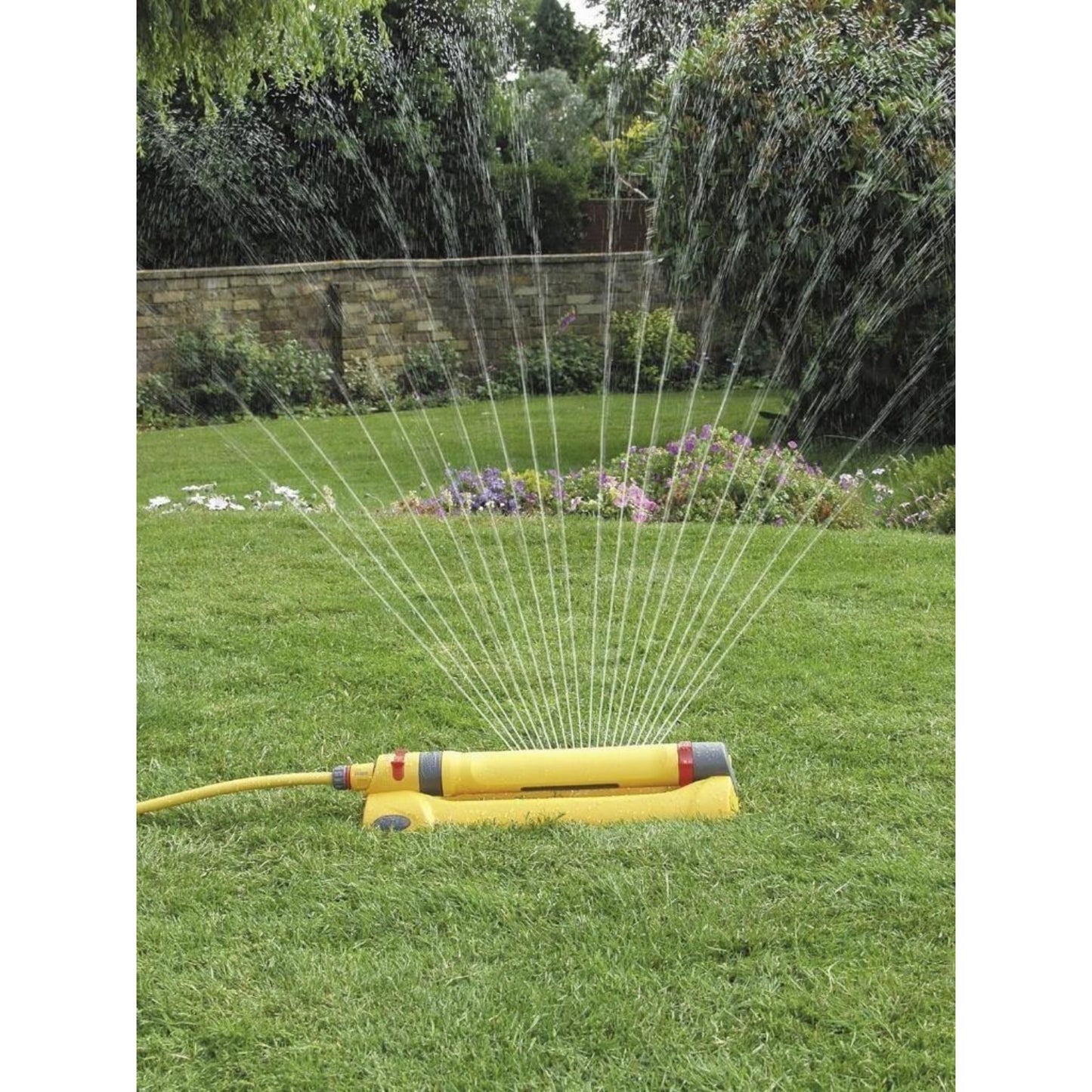 HOZELOCK Rectangular Oscillating Sprinkler Pro 200 m Adjustable Oscillation Zone