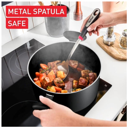 TEFAL Titanium Essential 24cm Stewpot and Lid Non Stick Coating Metal Spatula Safe